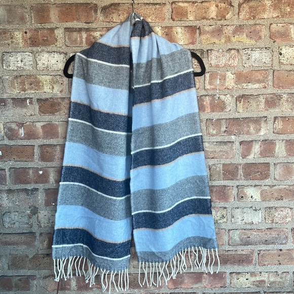 Barbarossa Striped Wool Fringe Scarf🖤 - Picture 2 of 7